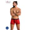 Short Parker Passion 046 rojo con abertura, modelo de frente