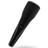 Satisfyer Men Wand por detrás, con los contactos de carga