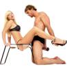 Otra postura con el taburete sexual