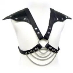 Leather body metal y hombros