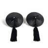 Burlesque Pasties negros con borla de Bijoux, el par sobre fondo blanco