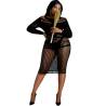 Vestido de rayas plus size Moonlight modelo 3, modelo de frente con manga larga