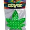 Pop-It verde con forma de hoja en su bolsa