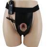 Pretty Love Harness Briefs con dildo vibrador puesto, de frente