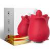 Rosa Armony con lengua junto a su caja