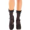 Calcetines tobilleros con volante Leg Avenue, en negro, con zapatos de plataforma, de frente