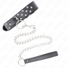 Collar Kink con remaches y anilla negro, en ángulo con cadena y asa