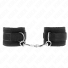 Muñequeras Kink de nailon negro unidas con mosquetón, de frente