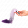 Plug anal Kink talla S con cola violeta, sostenido en la mano