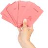 Cartas de Sexmatch en la mano
