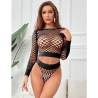 Conjunto Negro de Rejilla Top y Braguita Subblime, de frente en escena, plano cercano