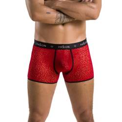 Short Parker Passion 046 rojo con abertura, detalle frontal con modelo