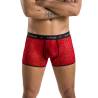 Short Parker Passion 046 rojo con abertura, detalle frontal con modelo