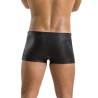 Trasera lisa del short David de cerca