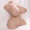 Xise Tiny, torso femenino visto de lado