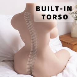 Xise Tidy, torso femenino visto por detrás con el esqueleto integrado