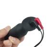 Pines de 90 grados conectados a un accesorio ElectraStim negro