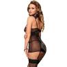 Chemise con liguero negro Queen Lingerie, modelo de lado