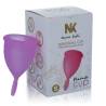 Nina Cup lila delante de la caja de talla S