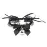 Collar Ohmama Fetish de encaje negro con lazo y cascabel, extendido