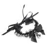 Collar Ohmama Fetish de encaje negro con lazo y cascabel, con las cintas abiertas