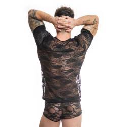 Camiseta Anais Men Romance, modelo de espaldas
