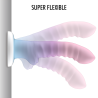 Dildo Mythology Colby Nayade doblándose, para enseñar lo flexible que es