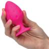 Plug grande del set Cheeky rosa en la mano