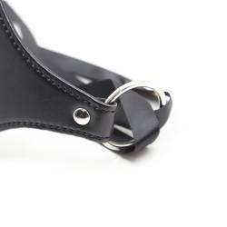 Máscara felina Ohmama Fetish, detalle de la anilla y el remache