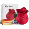 Rosa Armony con lengua junto a su caja