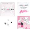 Libro de reglas, tablero, dados y peones incluidos en Mission 69