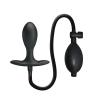 Plug hinchable Mr Play negro, plug con la bomba de aire en vista frontal