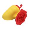 Vista oblicua del Bumble Bee con rosa frontal