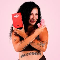 Je Joue ILY The Panty rosa con caja roja