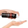 Aplicación de la espuma Orgie Acqua Croccante fresa sobre la mano