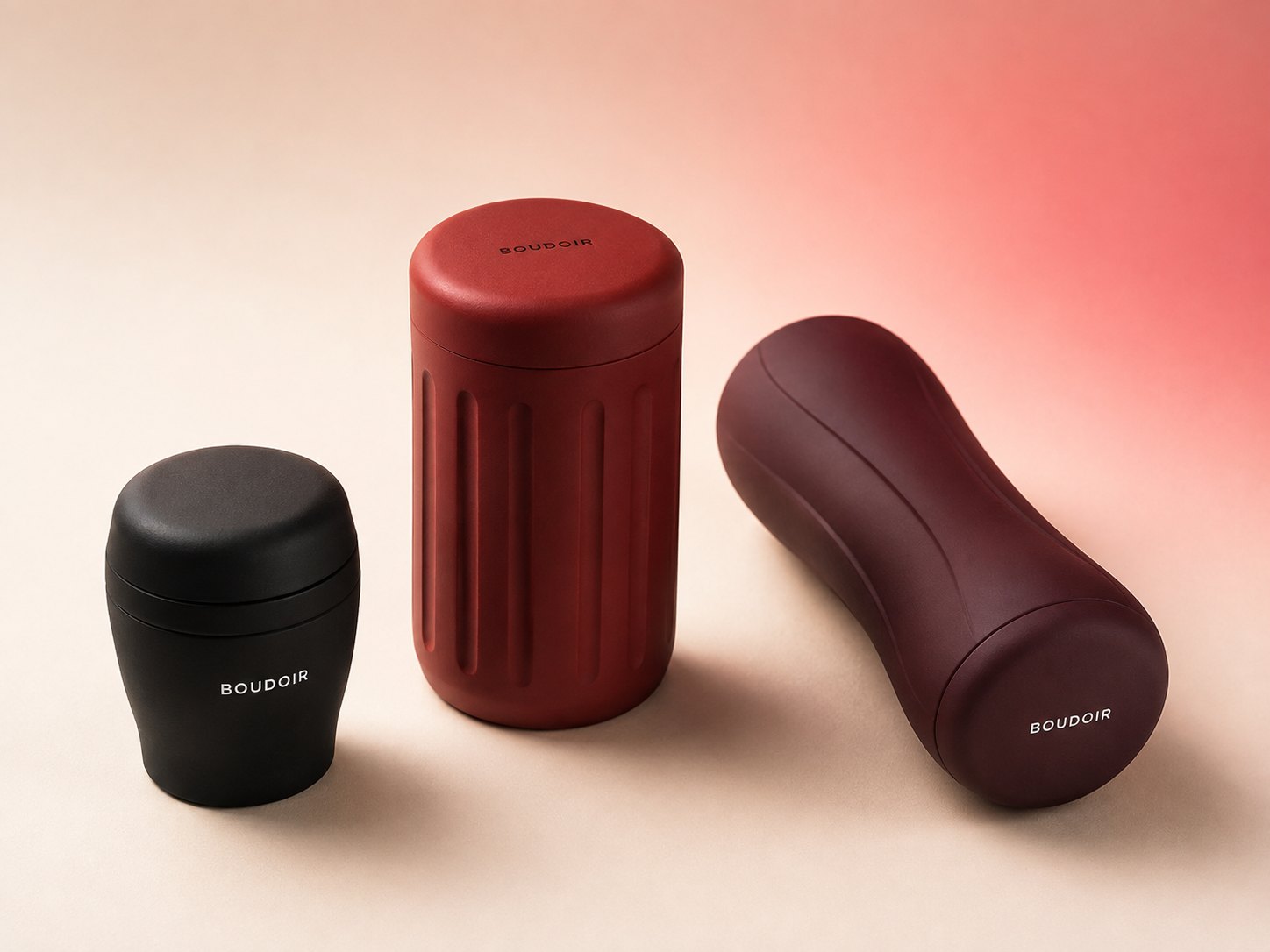 Tres masturbadores discretos BOUDOIR en formatos compacto, cilíndrico y ergonómico